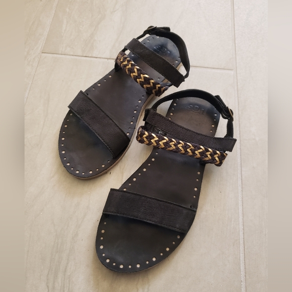 GUC Ugg Elin Sandals - Picture 4 of 10